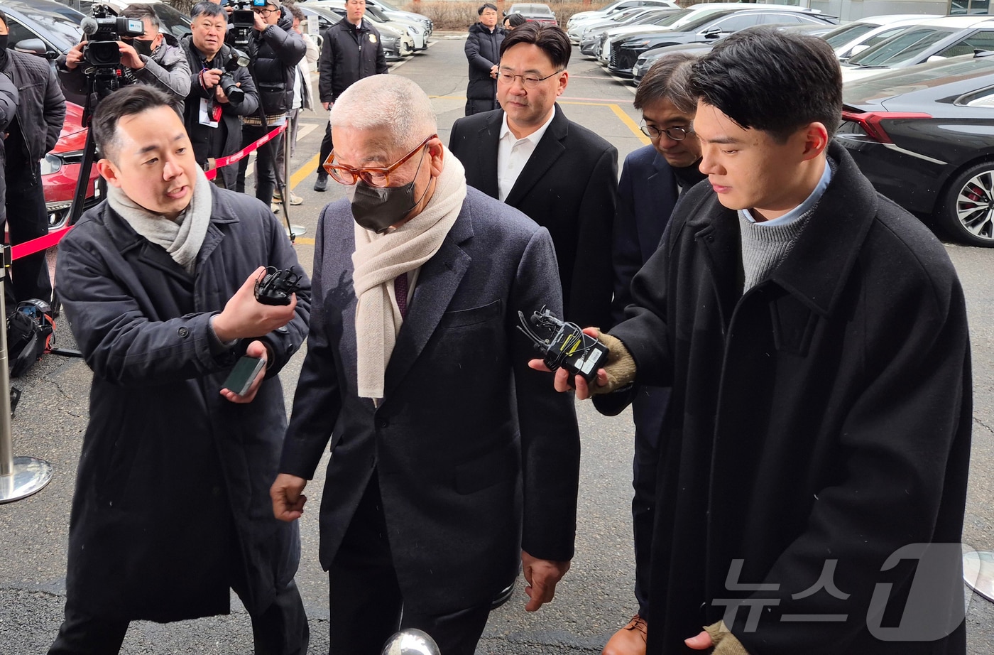 중처법 시행 직후 첫 판결서 총수 '무죄'...집행·입증 한계 드러나 - 뉴스 썸네일 이미지