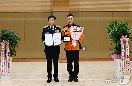 구례소방서(서장 한만조)가 구례 출신 배우 최범호 씨를 홍보대사로 위촉했다(구례소방서 제공) 