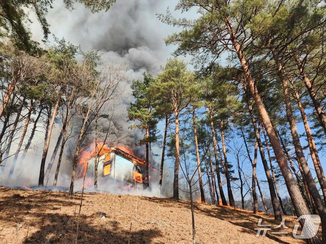 강원 양양 현북면 장리 화재 현장.(뉴스1 DB)