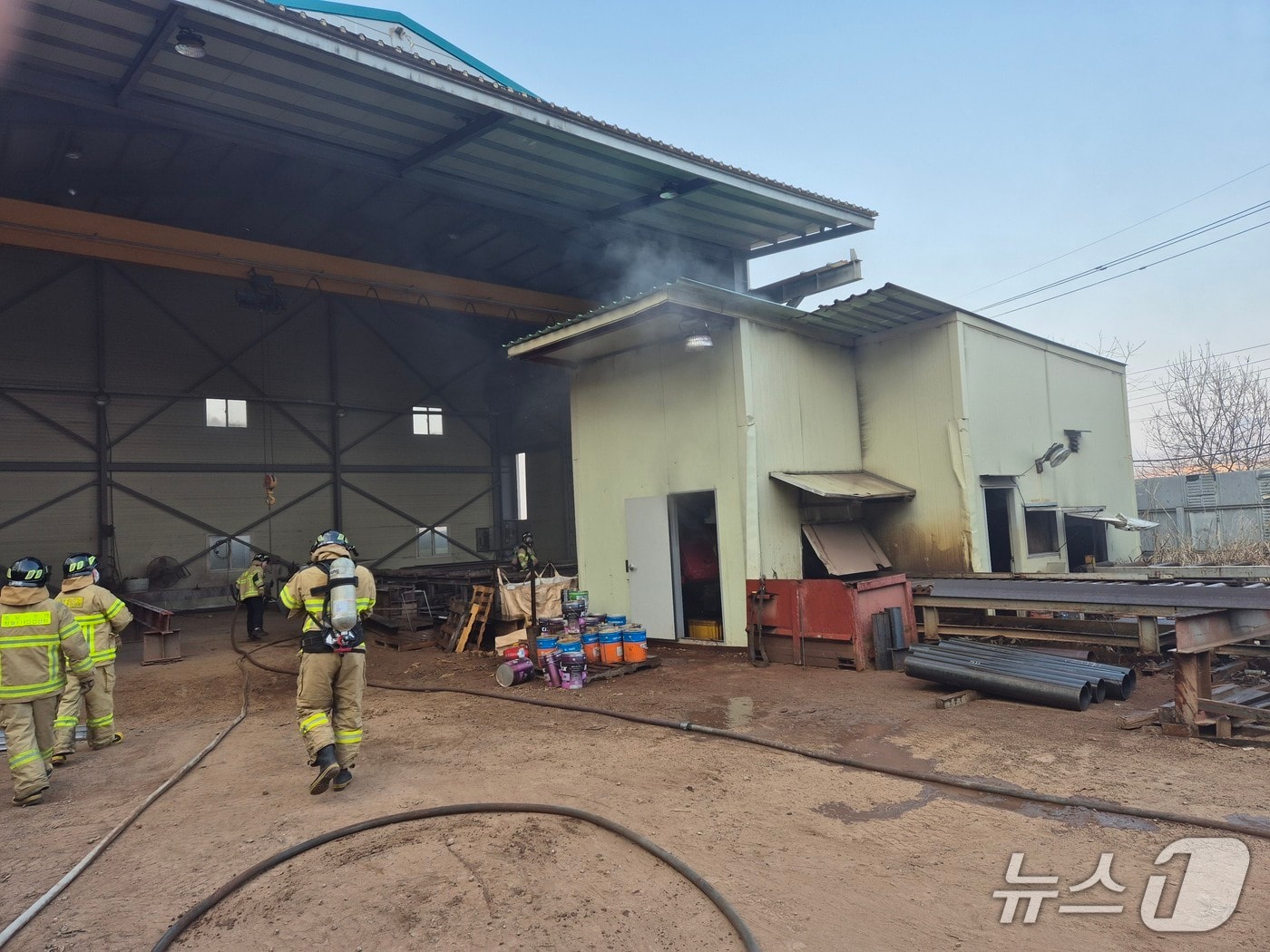 공주 계룡면 금대리 공장 화재 현장. (공주소방서 제공, 재판매 및 DB금지) / 뉴스1 