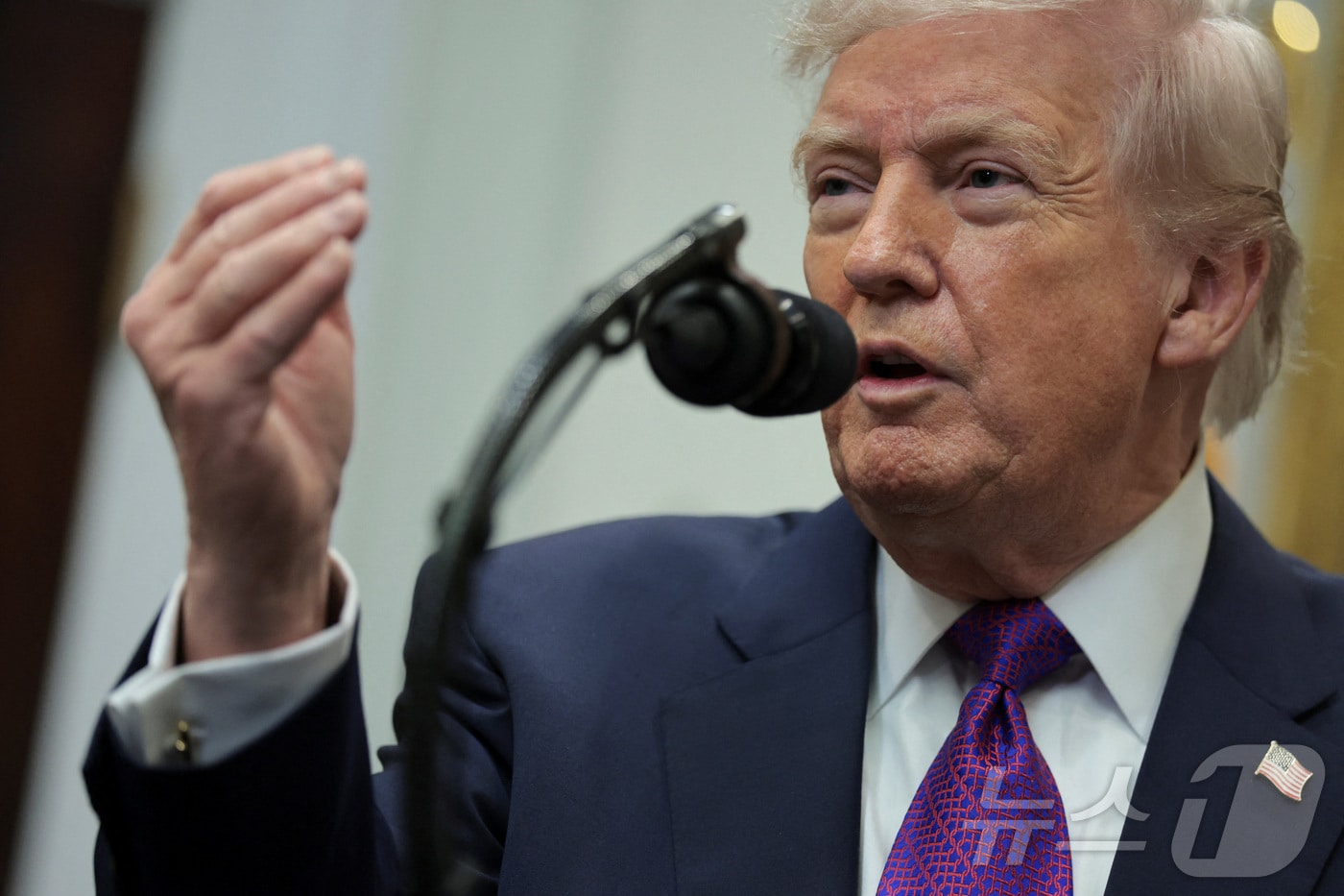 도널드 트럼프 미국 대통령이 온실가스가 인간의 건강을 위협하는 물질이라고 판단한 '위해성 결정'을 폐기한다고 12일(현지시간) 발표했다. 2026.2.12 ⓒ 로이터=뉴스1