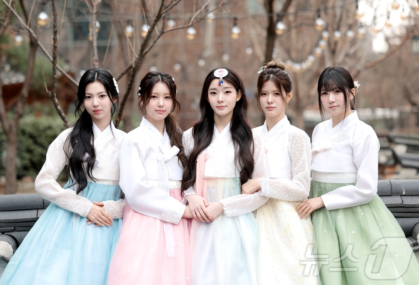 걸그룹 이프아이. (왼쪽부터) 미유, 원화연, 카시아, 라희, 태린. ⓒ 뉴스1 권현진 기자