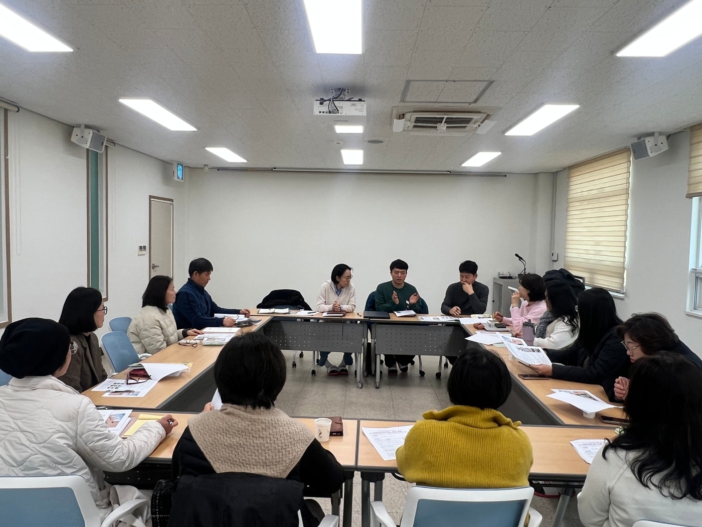 태안국제원예치유박람회 조직위원회와 충남치유농업협의회가 업무협약 전 논의 모습.(태안박람회 조직위 제공. 재판매 및 DB금지)/뉴스1 