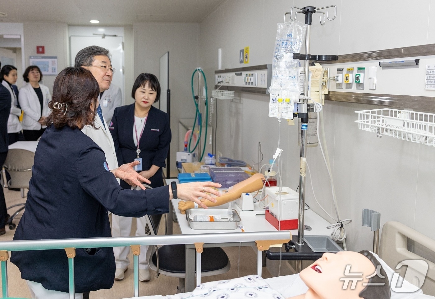 국립중앙의료원은 13일 'NMC 임상시뮬레이션센터'를 개소하며 공공의료 역량 강화를 위한 시뮬레이션 기반 임상 교육·훈련 인프라를 본격 가동한다고 밝혔다.(국립중앙의료원 제공)