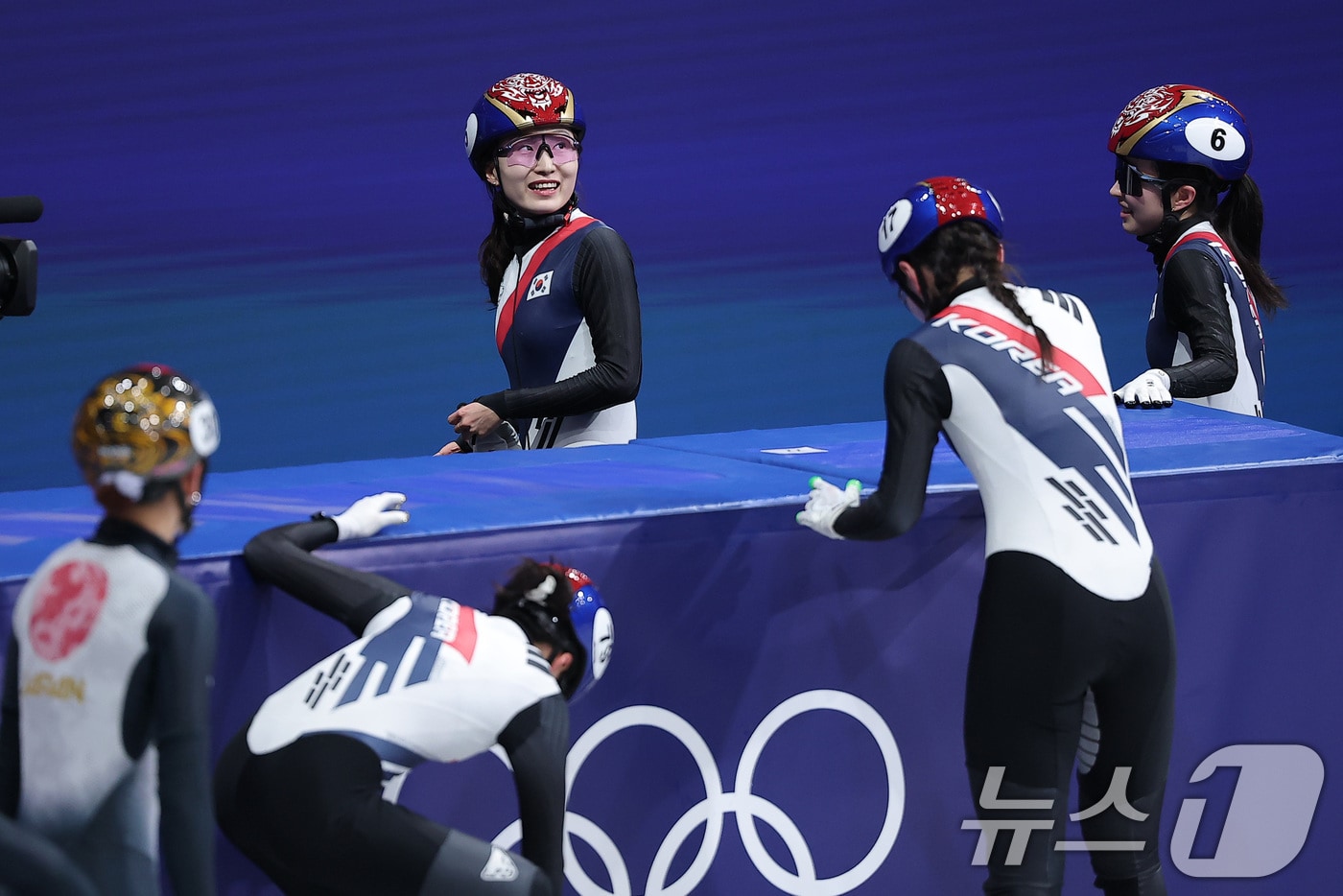 쇼트트랙 최민정과 김길리 ⓒ 뉴스1 김성진 기자