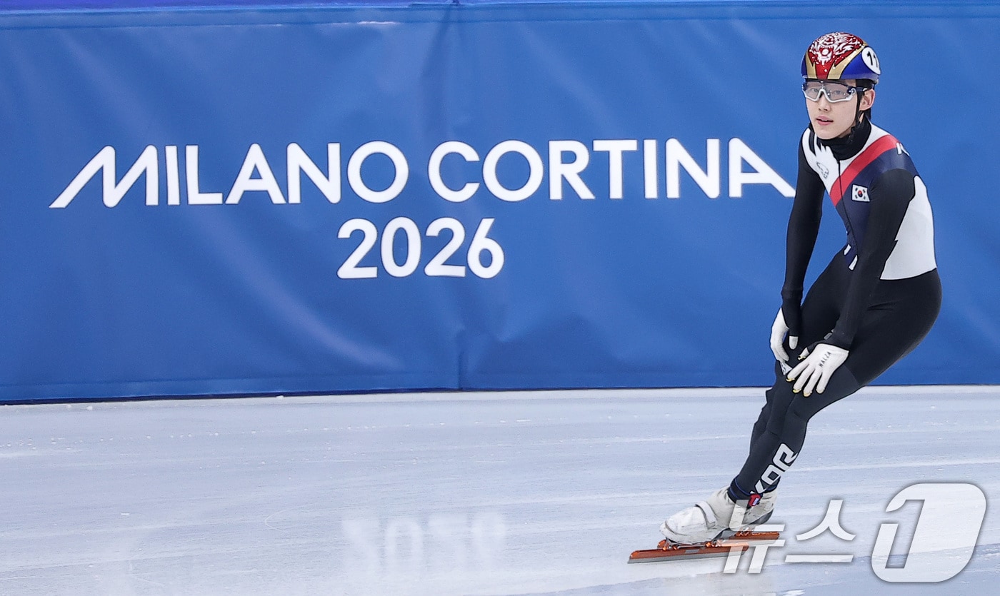 밀라노-코르티나 2026 쇼트트랙 경기 장면