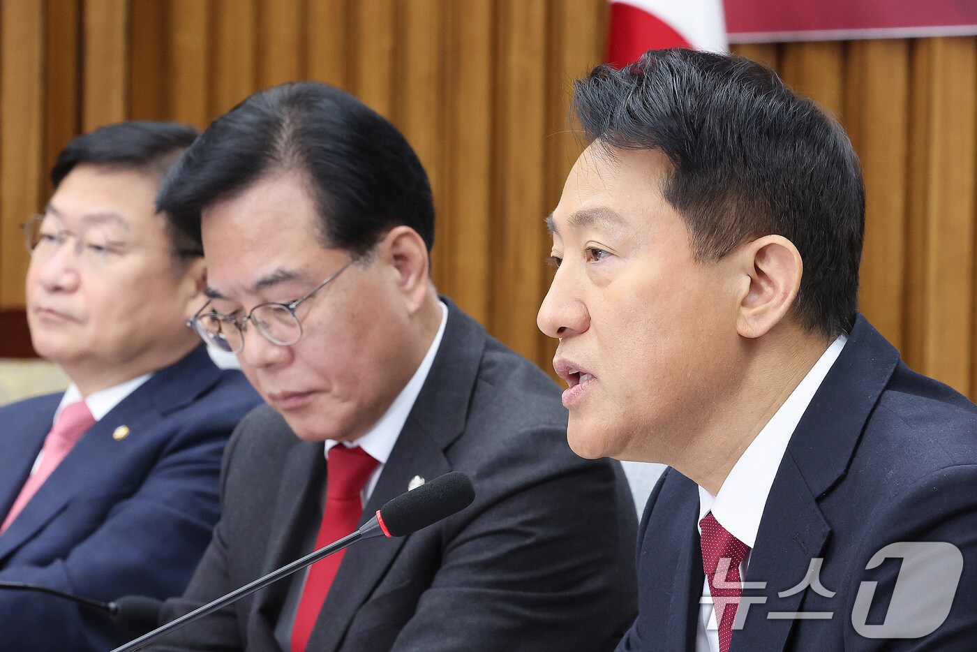 https://i3n.news1.kr/system/photos/2026/2/2/7726943/high.jpg
