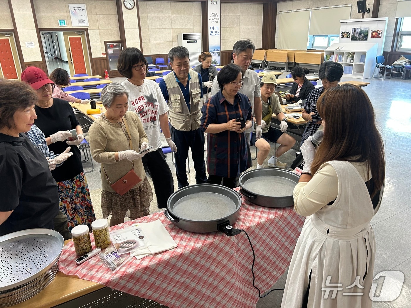 전북 진안군은 오는 3월 11일까지 지역농업 현장 최고 전문가 육성을 목표로 운영하고 있는 '환경농업대학' 교육생을 모집한다.(진안군제공. 재판매 및 DB금지)2026.2.20/뉴스1