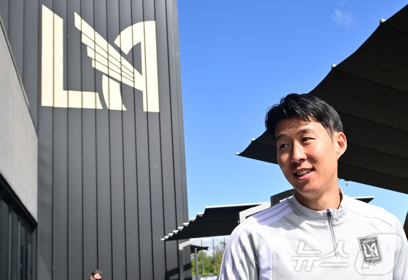 손흥민 vs 메시 MLS 개막전 관련 이미지