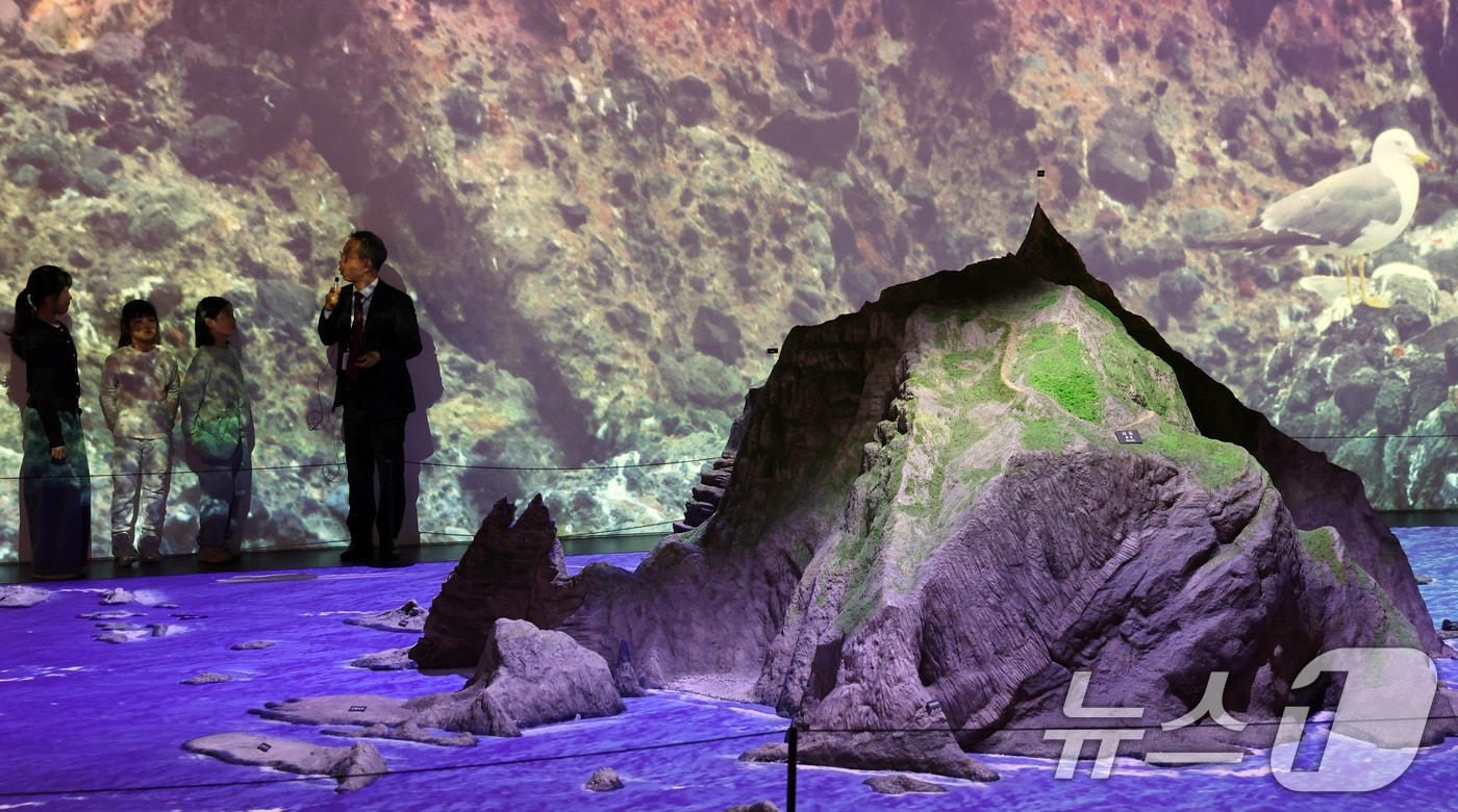 서울 영등포구 타임스퀘어에 마련된 동북아역사재단 독도체험관. (기사 내용과 무관함)