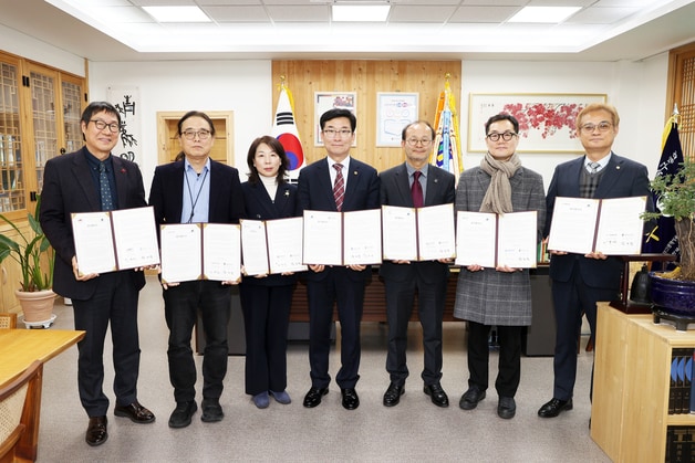 나도 예술가 정책 추진 업무협약.(충북교육청 제공. 재판매 및 DB금지) ⓒ 뉴스1