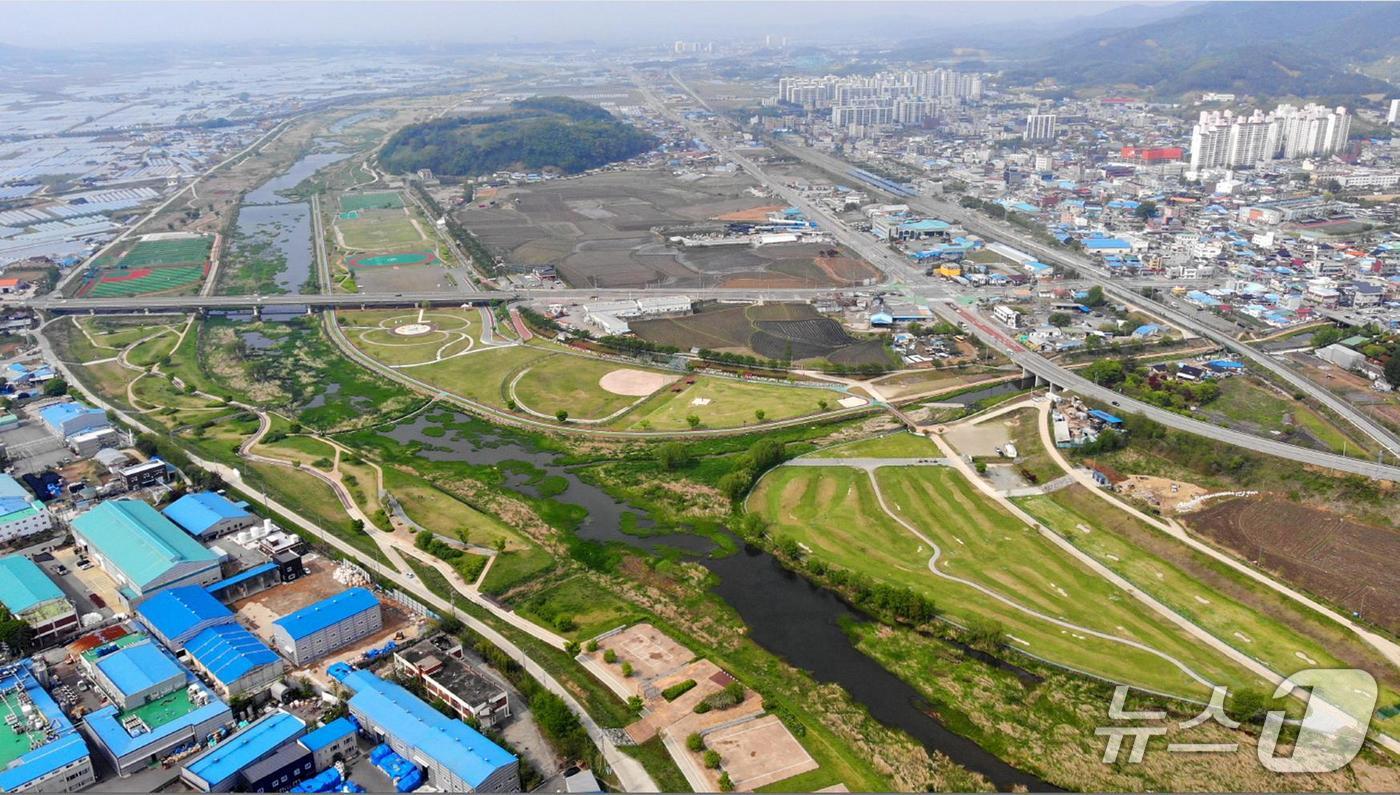 예산군 무한천체육공원 파크골프장 전경. / 뉴스1