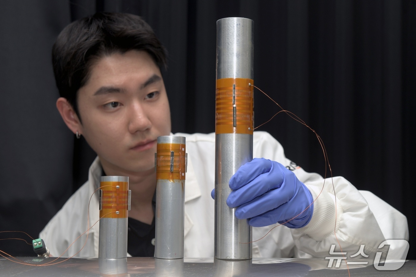 한국표준과학연구원 연구진이 개발한 유도관 기반 전 방향 초음파 센서(표준연 제공) /뉴스1