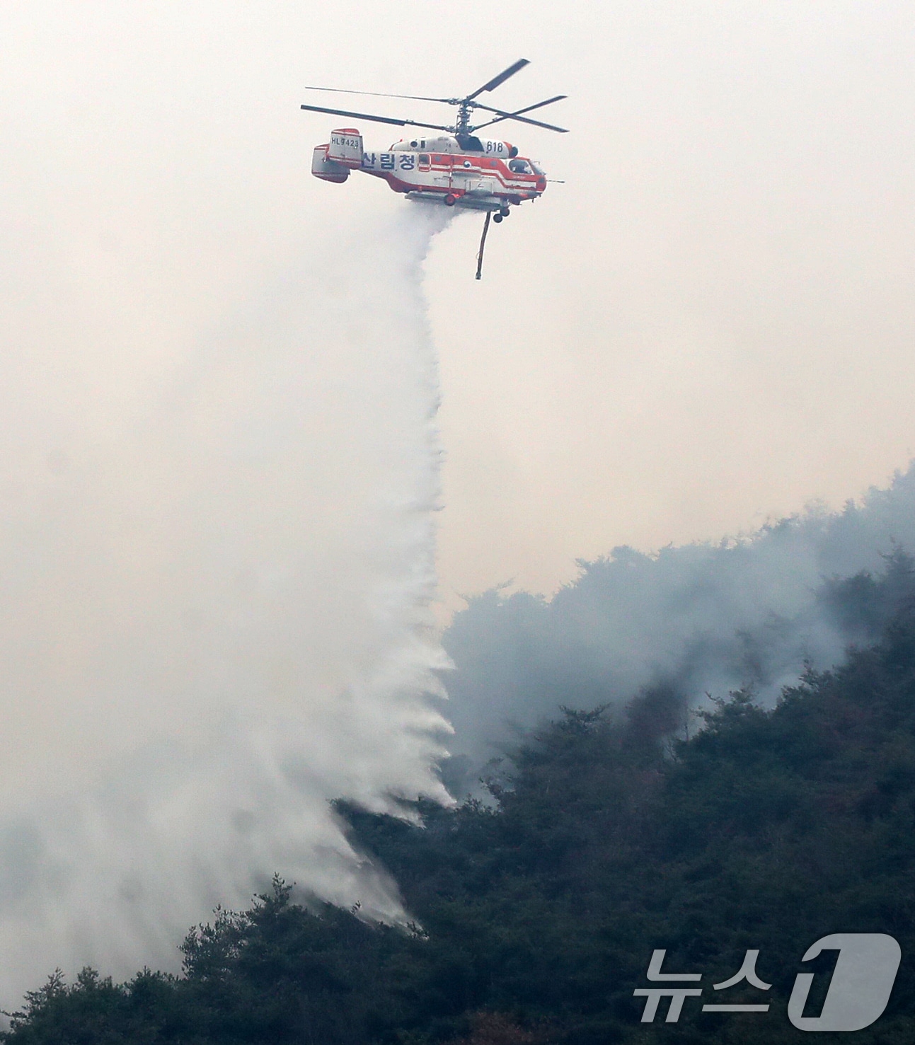 산불진화 헬기(뉴스1 사진 자료). 2026.2.24 ⓒ 뉴스1