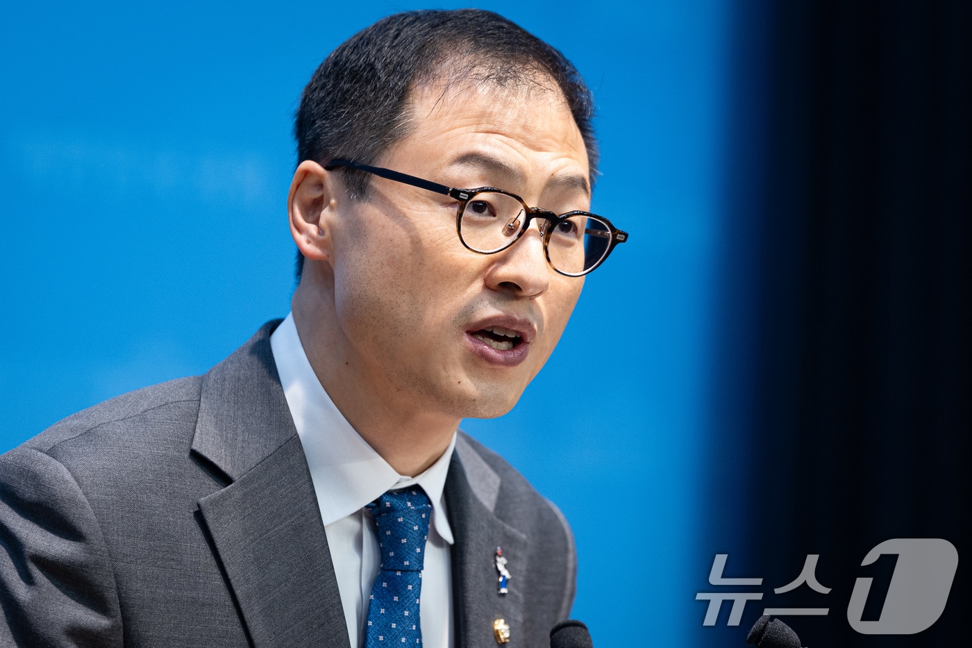 김상욱 더불어민주당 의원이 지난달 25일 서울 여의도 국회 소통관에서 울산시장 출마 선언 기자회견을 하고 있다. 2026.2.25 ⓒ 뉴스1 유승관 기자