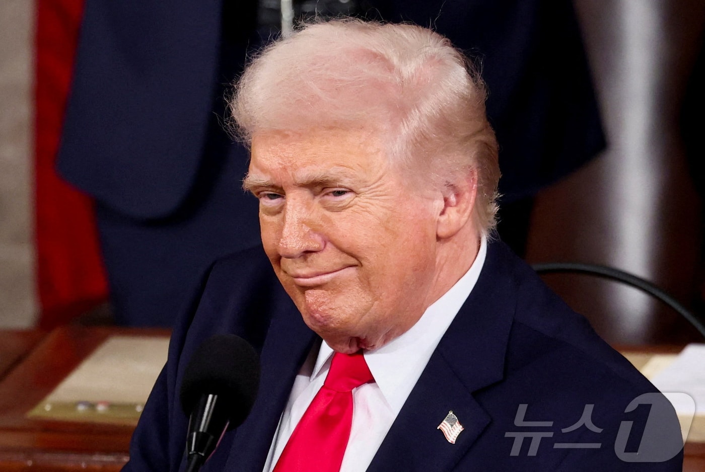 국정연설서 나온 트럼프의 3선 발언..."이상한 일 벌어지기도 해" - 뉴스 썸네일 이미지