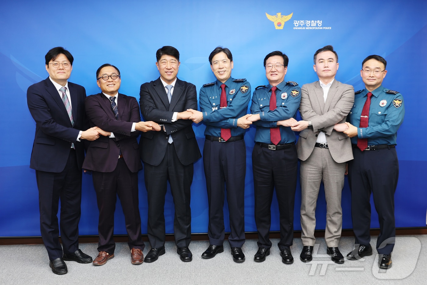 25일 광주경찰청에서 열린 광주국세청과 광주경찰청의 악의적 체납자 대응 밀착협조 협약.(광주국세청 제공, 재배포 및 DB 금지) ⓒ 뉴스1