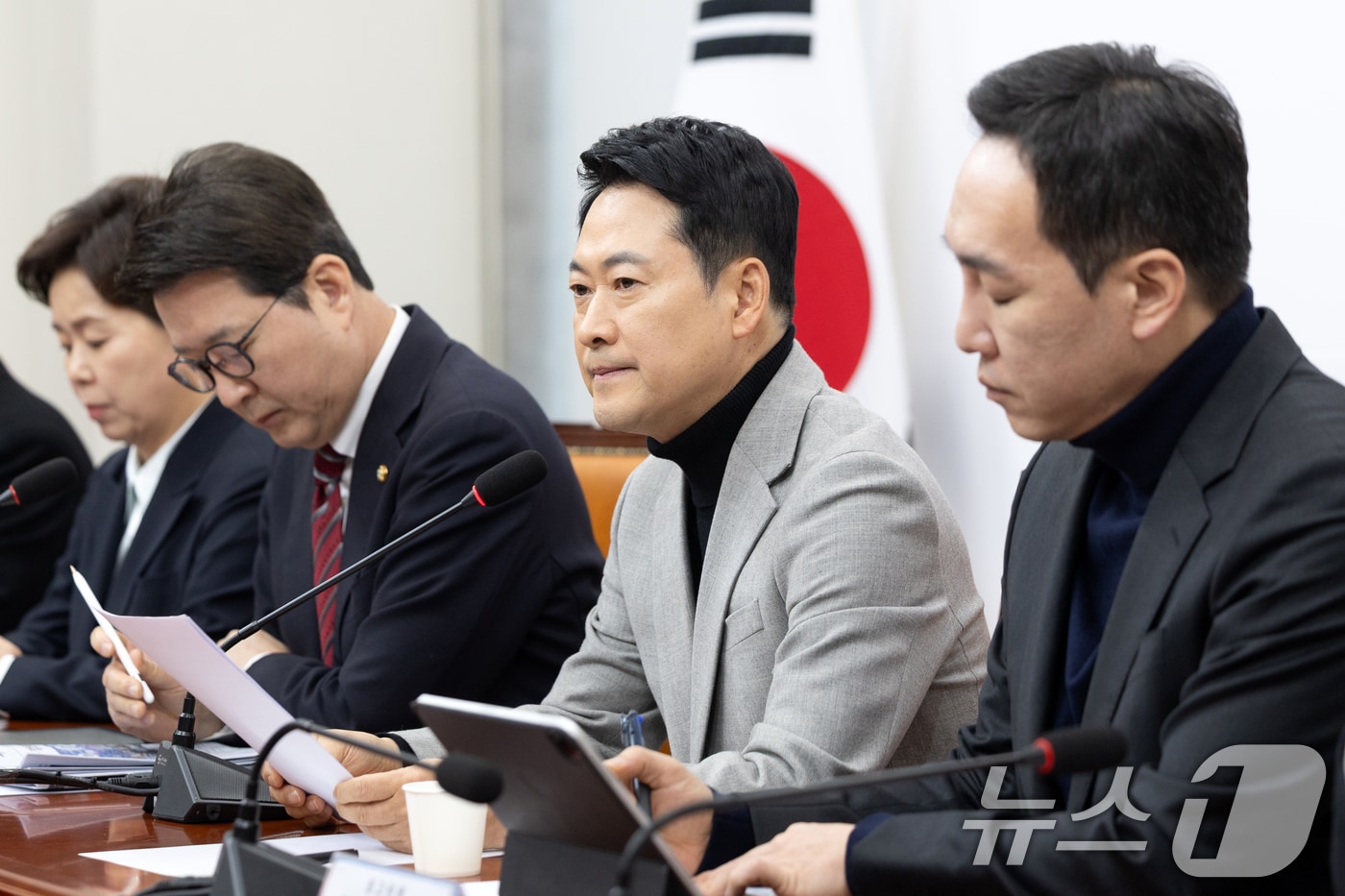 장동혁 국민의힘 대표가 26일 서울 여의도 국회에서 열린 최고위원회의에서 모두발언하고 있다. 2026.2.26 ⓒ 뉴스1 이승배 기자