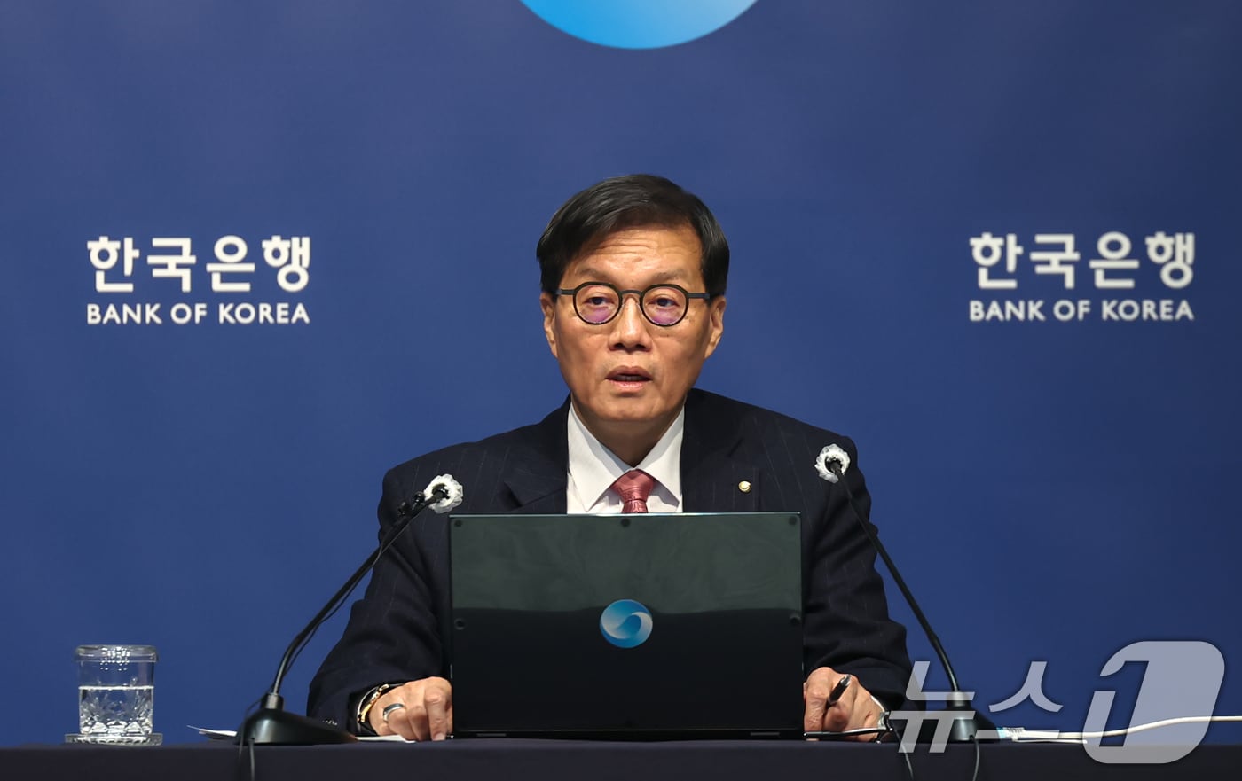 이창용 한국은행 총재가 26일 서울 중구 한국은행 본관에서 열린 기자간담회에서 발언하고 있다. 2026.2.26 ⓒ 뉴스1 사진공동취재단