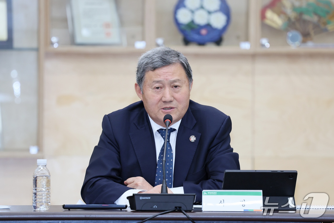 김완근 제주시장이 26일 오전 제주시청에서 시정정책 공유 간부회의를 주재하고 있다.(제주시 제공, 재판매 및 DB 금지)