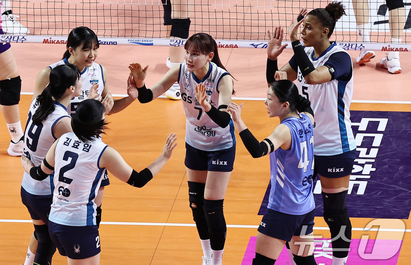 GS칼텍스 안혜진(가운데) 2026.2.26 ⓒ 뉴스1 구윤성 기자