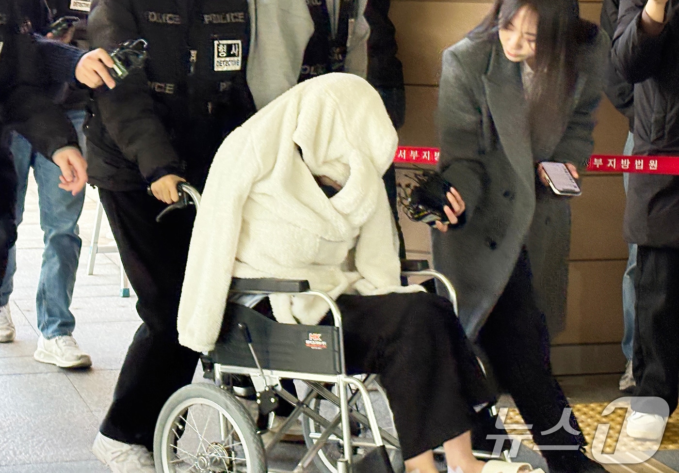 반포대교 포르쉐 추락 사고 관련 보도 이미지