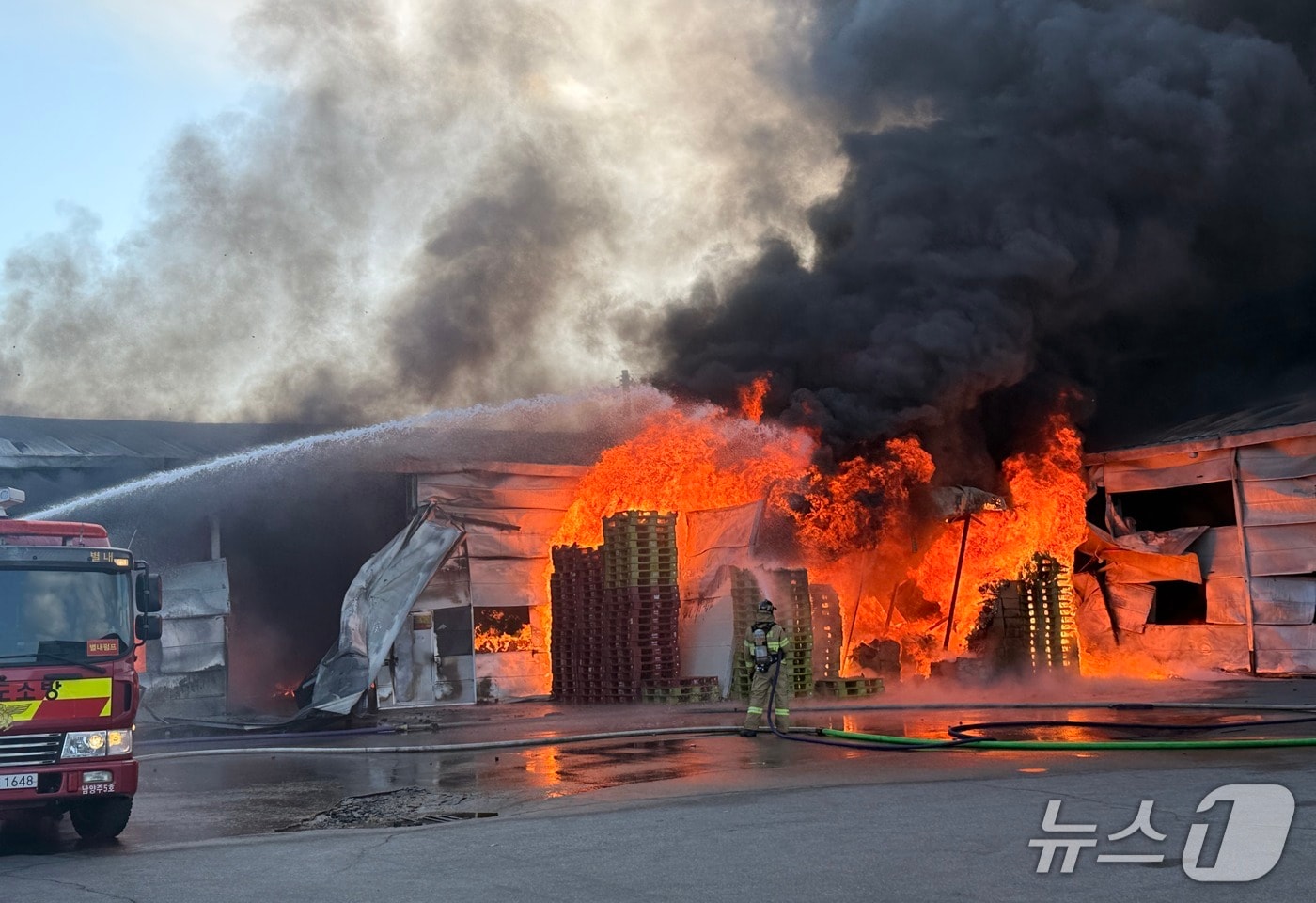 남양주 화재현장(경기도북부소방재난본부 제공. 재판매 및 DB 금지)/