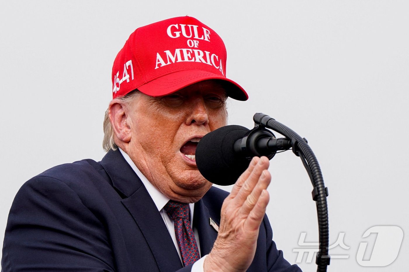 도널드 트럼프 미국 대통령이 27일(현지시간) 텍사스주 코퍼스크리스티 항구에서 열린 에너지 산업 지배력을 강조하는 행사에서 연설하고 있다. 2026.02.27. ⓒ 로이터=뉴스1