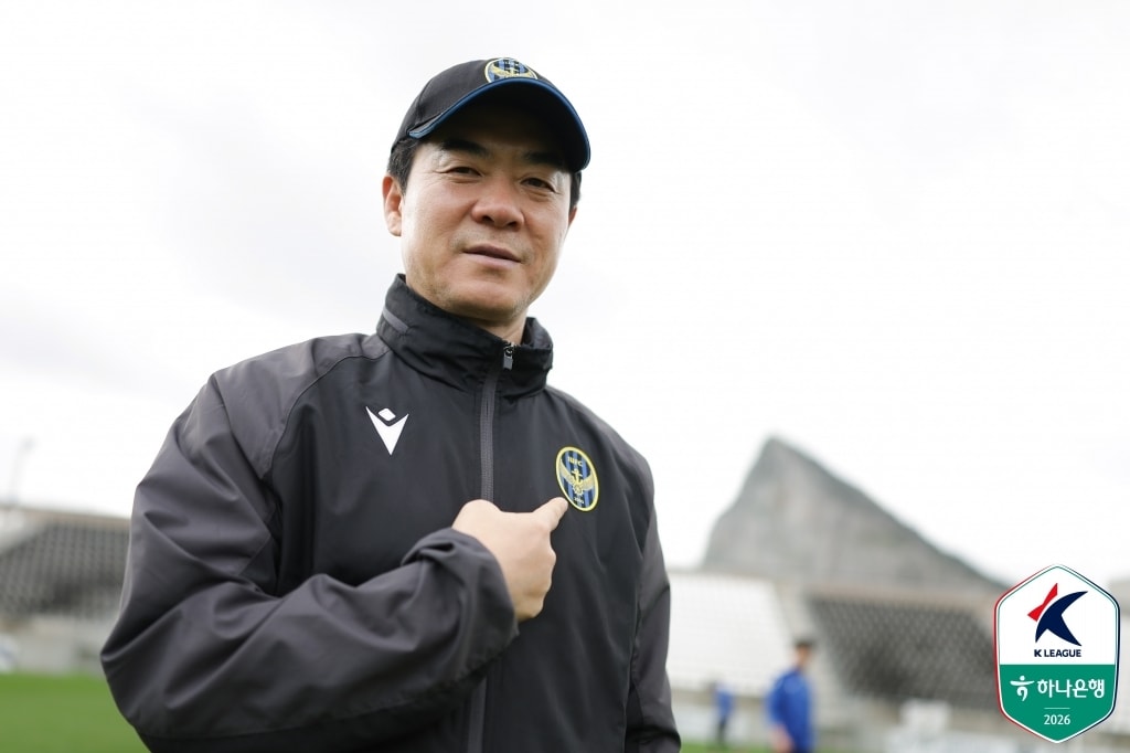 뉴스1: 윤정환 감독 발언 관련 이미지