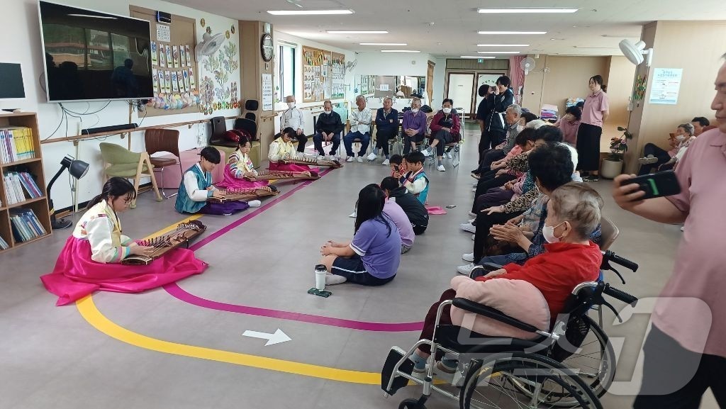 경북교육청은 3일 저출생·고령화로 지역 지속가능성이 위협받는 상황에서 학교와 마을이 함께하는 돌봄·교육 협력 강화를 위해 경상북도와 협력해 ‘굿센스(Good SENSE)’ 공모사업을 2026년에도 지속 추진한다.(경북교육청 제공. 재판매 및 DB금지) /뉴스1