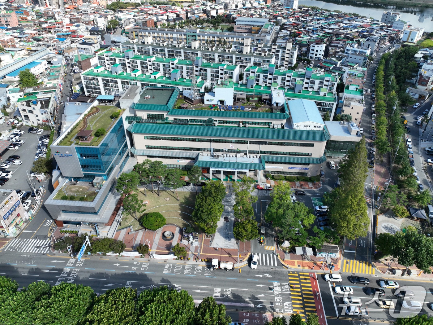 대구 동구는 오는 27일까지 입식테이블 교체 및 주방시설 개선 희망업소를 모집한다. (대구 동구 제공. 재판매 및 DB 금지)