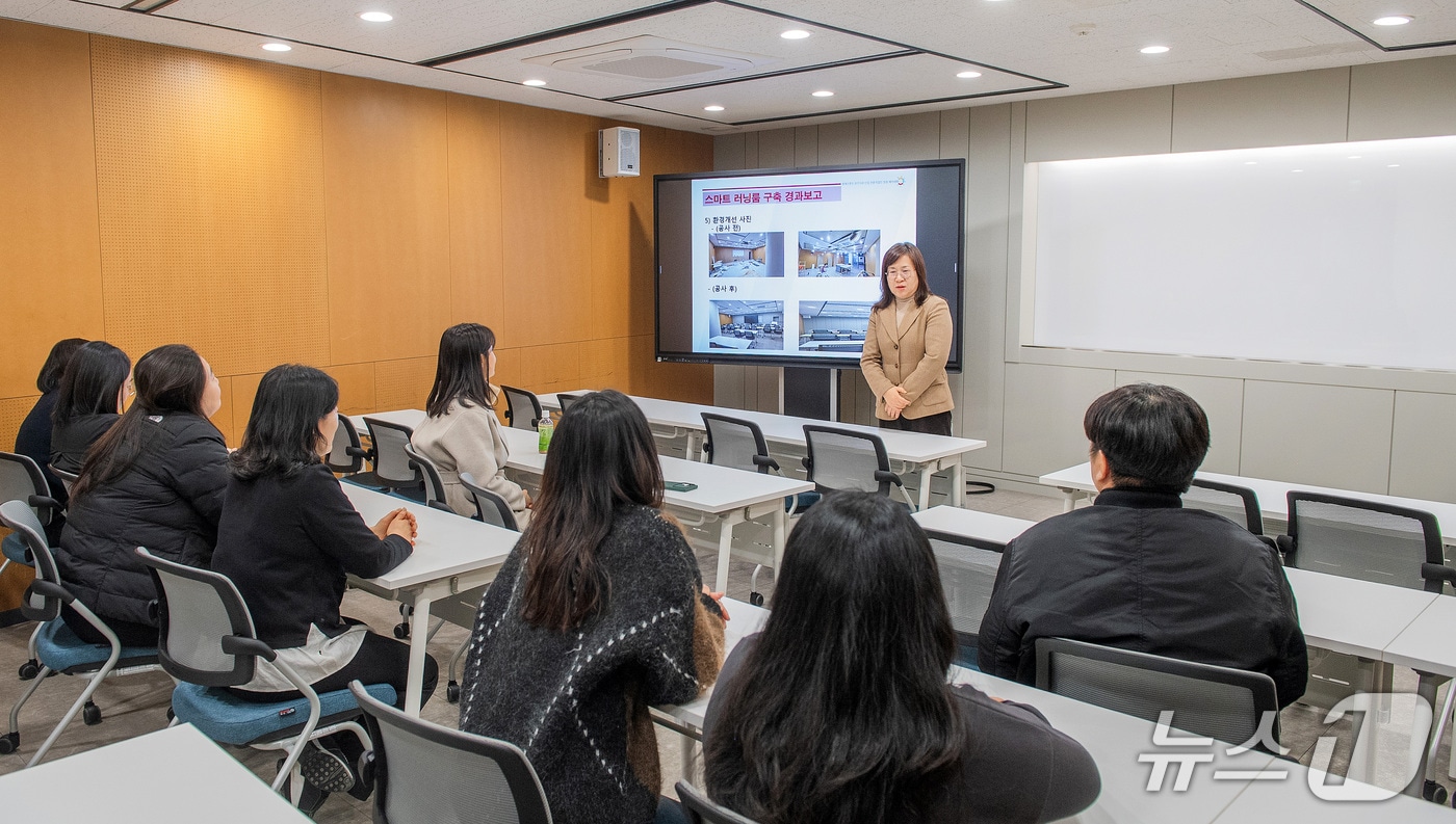 대구보건대 스마트 러닝룸에서 경과보고가 진행되는 모습. (대구보건대 제공. 재판매 및 DB 금지)