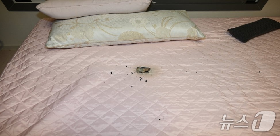 5일 오전 3시 19분쯤 대구 수성구 범어동의 한 오피스텔에서 전기장판 과열로 추정되는 불이 났다.(대구소방안전본부 제공. 재판매 및 DB금지)