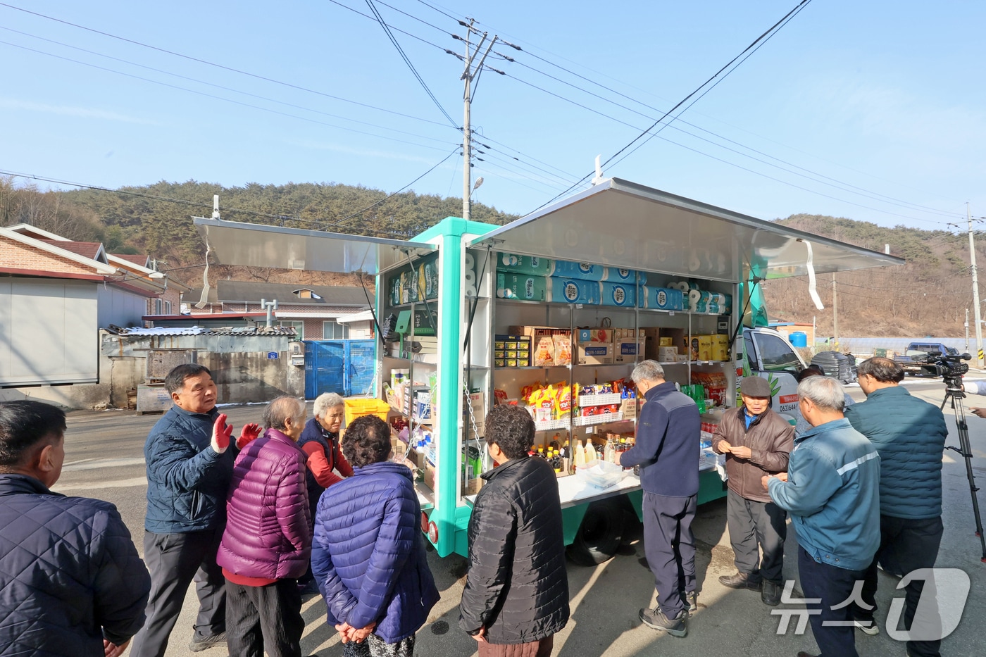 전북 임실군이 생필품을 사는 데 어려움을 겪는 농촌지역 주민들을 위한 '찾아가는 이동장터'를 운영한다.(임실구제공, 재판매 및 DB금지)2026.2.5/뉴스1