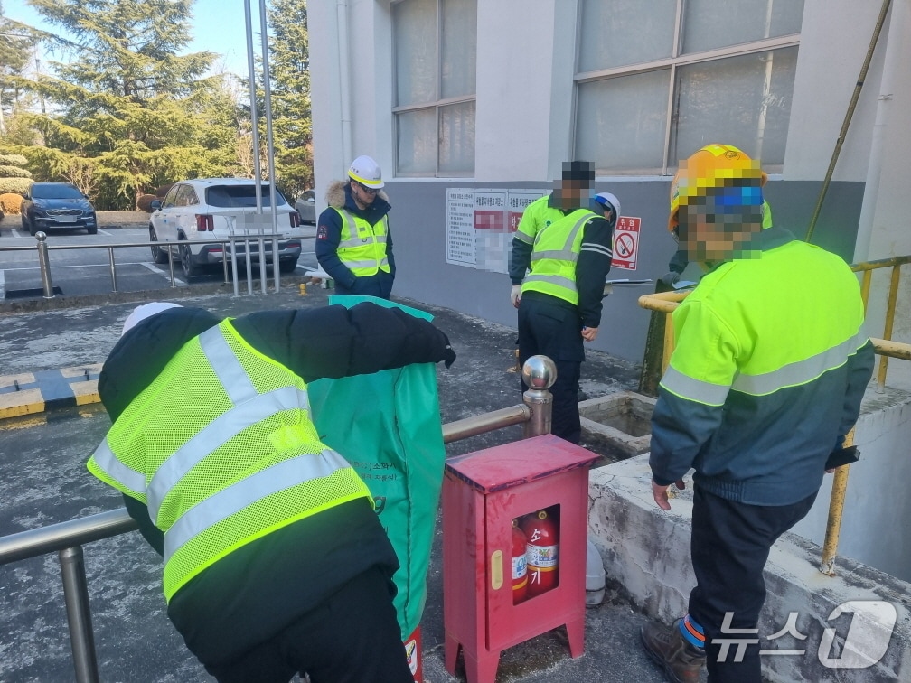 강원특별자치도 소방본부, 도내 대량 위험물 사업장 합동 점검.(도소방본부 제공, 재판매 및 DB금지)