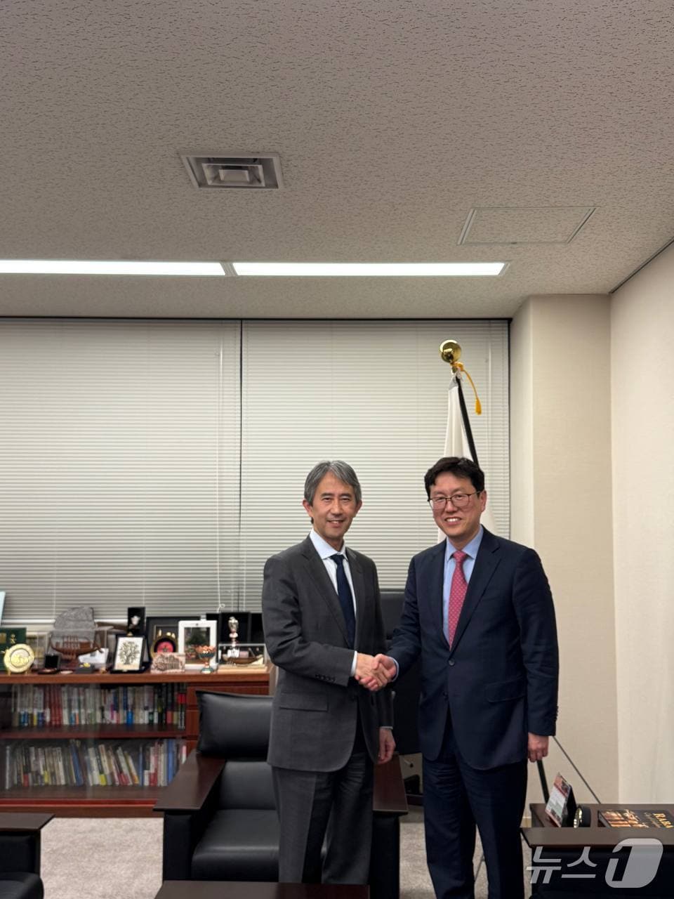 정광용 외교부 아중동국장이 6일 일본에서 이와모토 케이이치 일본 외무성 중동아프리카국장과 제11차 한-일 국장급 중동정책협의회를 개최했다. 2026.02.06. (외교부 제공) 