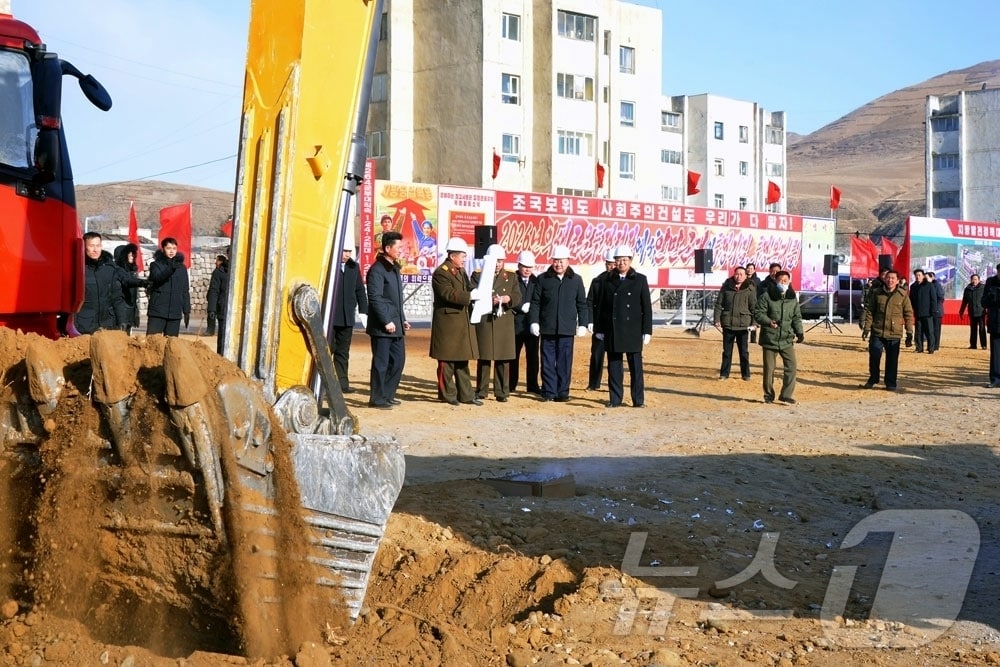 (평양 노동신문=뉴스1) = 북한 노동당 기관지 노동신문은 7일 무신군, 송화군, 대안구역, 판문구역에서 지방발전정책대상건설착공식이 진행됐다고 보도했다. [국내에서만 사용가능. 재배포 금지. DB 금지. For Use Only in the Republic of Korea. Redistribution Prohibited] rodongphoto@news1.kr