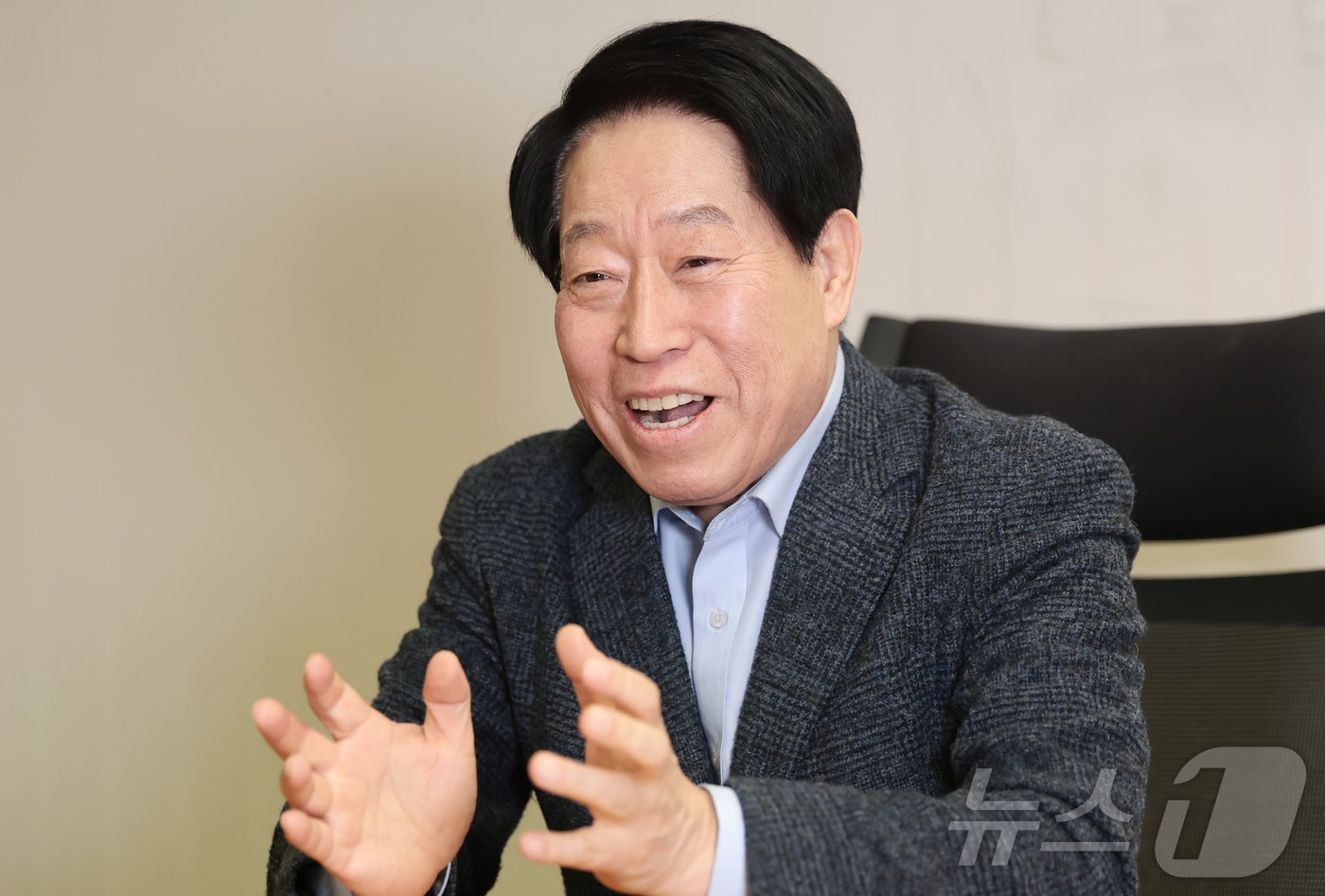 류수노 "교실부터 살리겠다...교권 보호·행정 감축 1호 정책" - 뉴스 썸네일 이미지