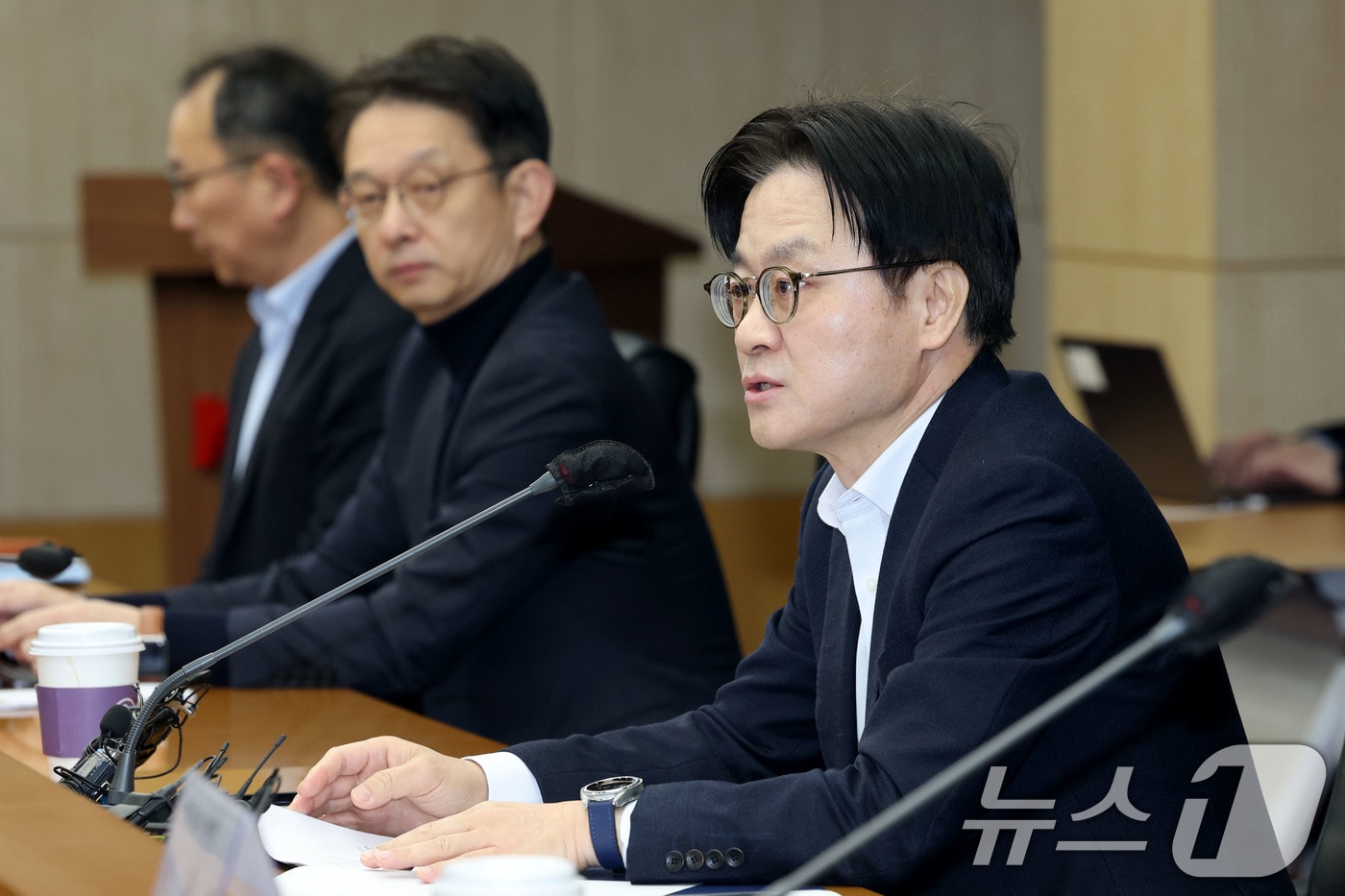 김정관 산업통상부 장관이 9일 오전 서울 한국무역보험공사에서 열린 경제단체 긴급현안 점검회의에서 발언하고 있다. 2026.2.9 ⓒ 뉴스1 이광호 기자