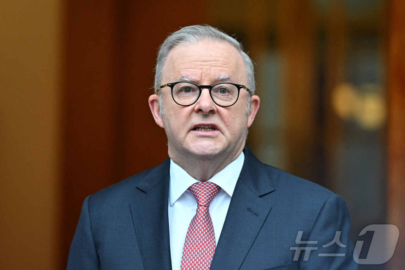 앤서니 앨버니지 호주 총리가 10일 캔버라의 국회의사당에서 기자회견을 하고 있다. 2026.3.10. ⓒ 뉴스1 ⓒ 로이터=뉴스1