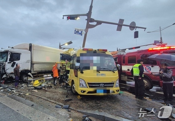 사고 현장 모습.(전북소방 제공. 재판매 및 DB 금지)