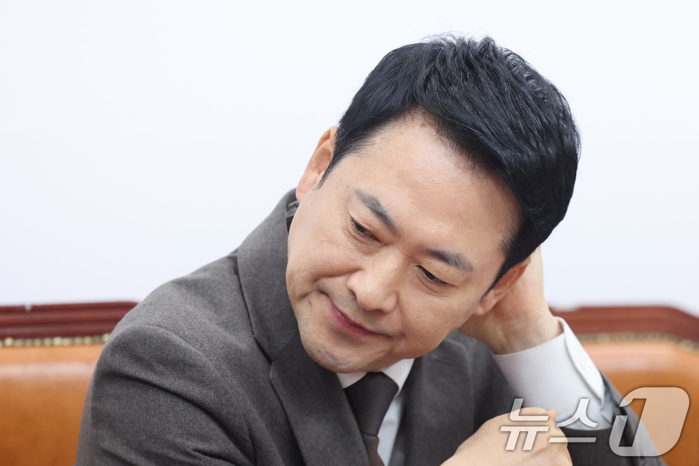 장동혁 국민의힘 대표가 12일 서울 여의도 국회에서 열린 최고위원회의에서 생각에 잠겨 있다. 2026.3.12 ⓒ 뉴스1 신웅수 기자