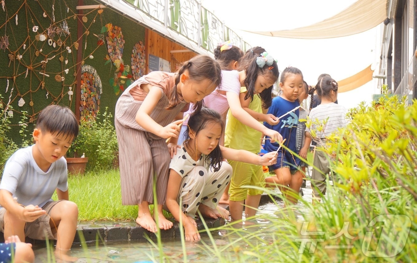 경북도 교육청이 ‘유··초 이음교육’을 도내 모든 공·사립유치원으로 확대 운영한다.(경북도 제공. 재판매 및 DB금지) ⓒ 뉴스1 김대벽기자