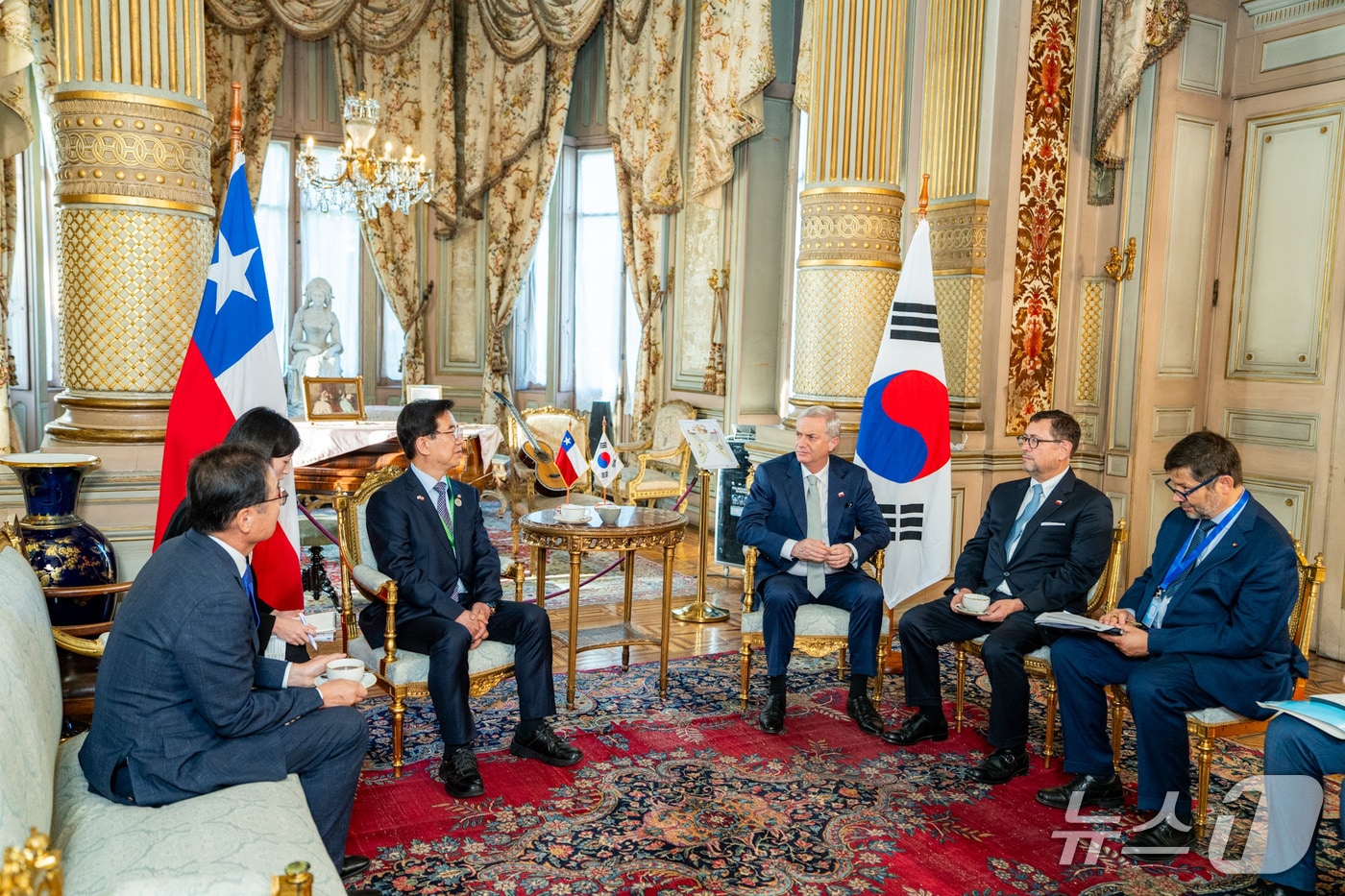 정일영 의원, 대통령 특사로 칠레 대통령 취임식 참석 - 뉴스 썸네일 이미지