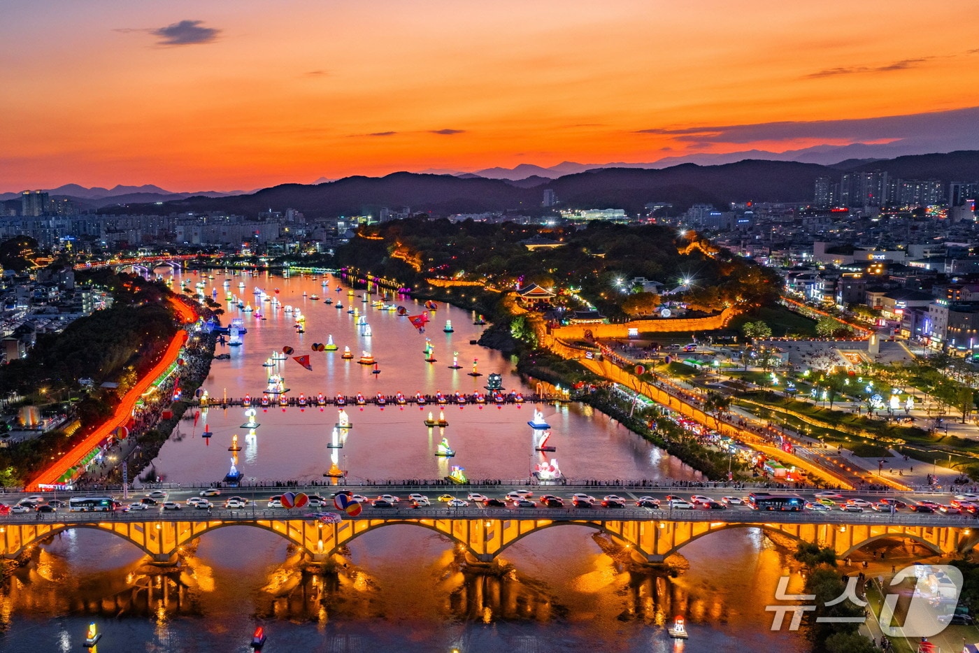 진주남강유등축제 전경(진주시 제공. 재판매 및 DB금지).