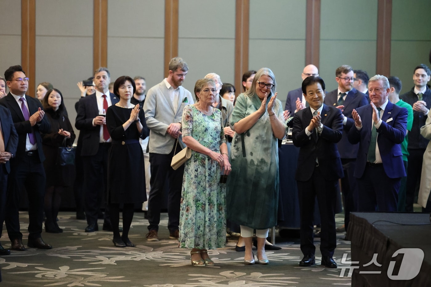 정동영 통일부 장관이 12일  아일랜드 '성 패트릭 기념일' 리셉션에 참석한 모습. (통일부 제공)