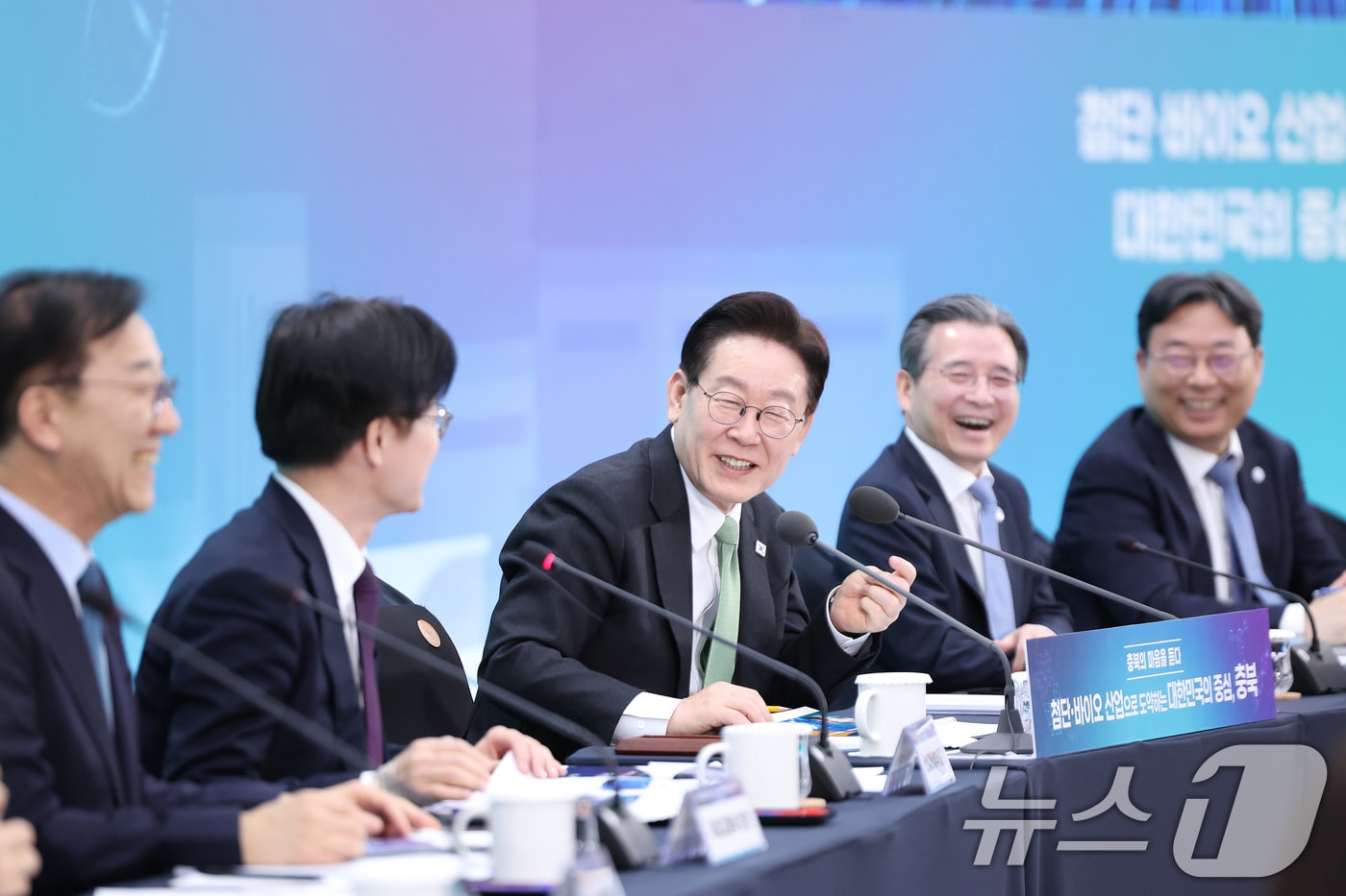 이재명 대통령이 13일 청주 오스코에서 열린 ’충북의 마음을 듣다’ 타운홀미팅 간담회에서 발언을 하고 있다. 2026.3.13 ⓒ 뉴스1 허경 기자