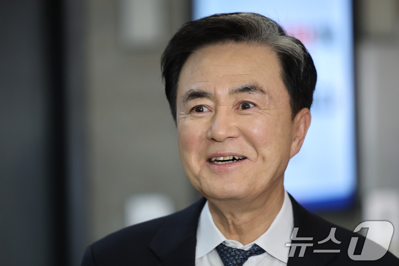 김태흠 충남지사가 13일 서울 여의도 국민의힘 중앙당사에서 열린 공천 면접심사를 마치고 취재진의 질의에 답변하고 있다. 2026.3.13 ⓒ 뉴스1 이승배 기자