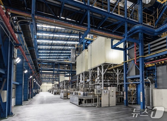 포스코퓨처엠 세종 음극재 공장 생산라인 전경(포스코퓨처엠 제공)