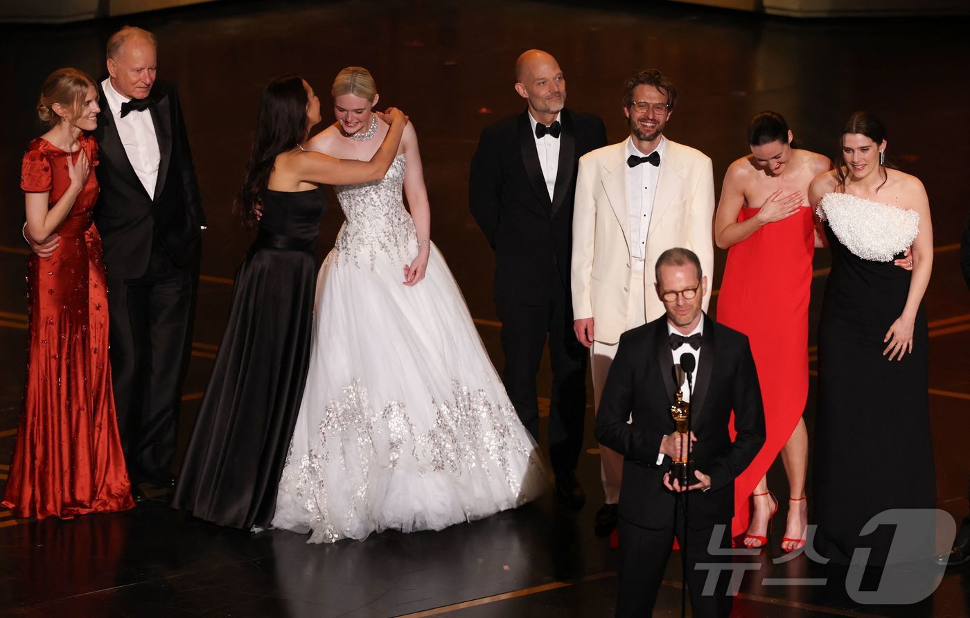 뉴스1 보도 이미지: 센티멘탈 밸류 아카데미 국제장편영화상